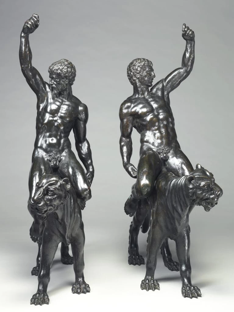 Baccanti nude che cavalcano pantere